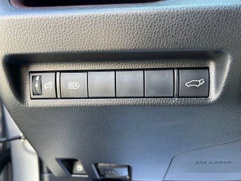 Certified 2019 Toyota RAV4 Limited w/ Carpet Mat Package AWD/4WD image 40
