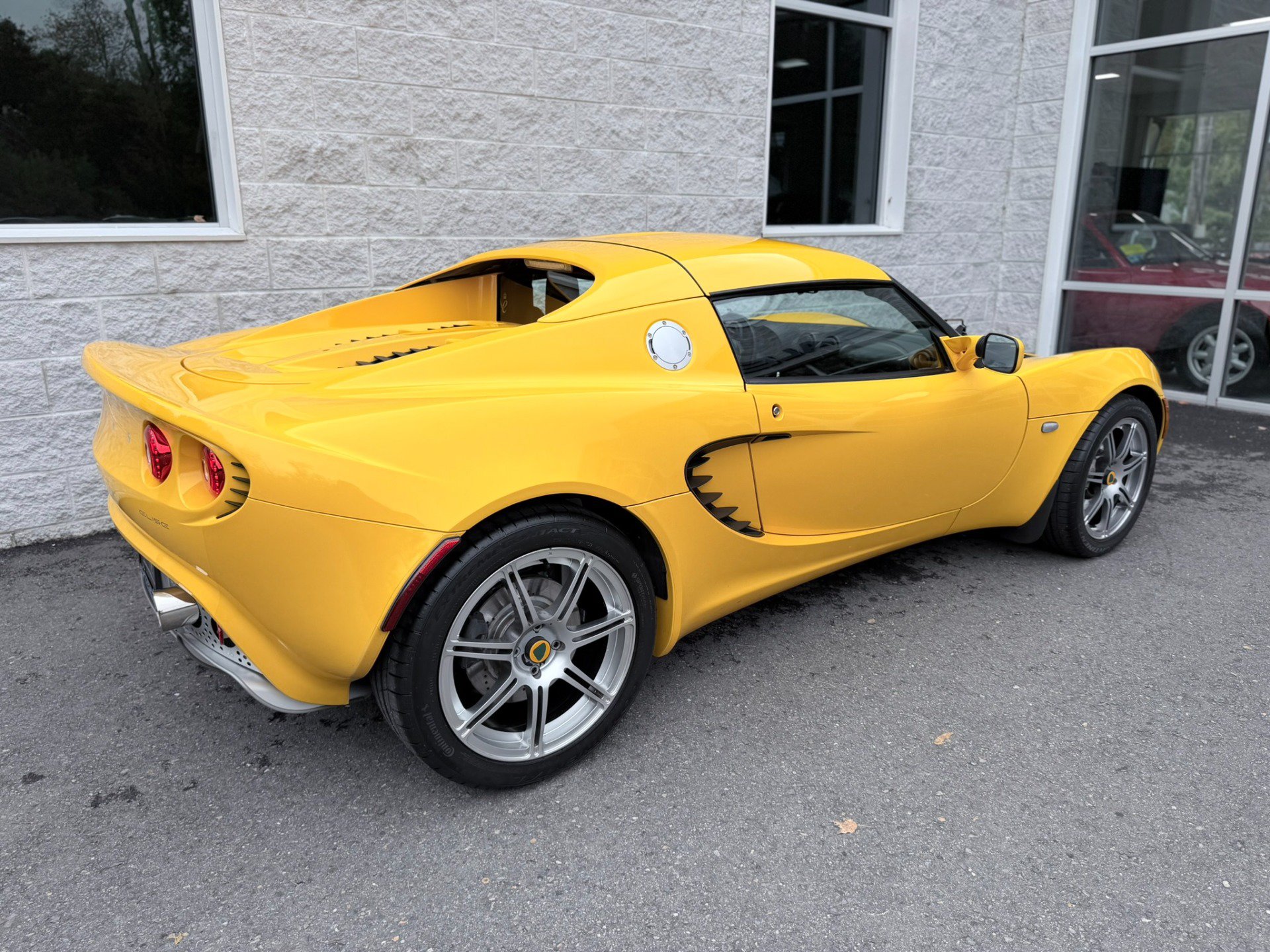 Used 2006 Lotus Elise RWD image 10