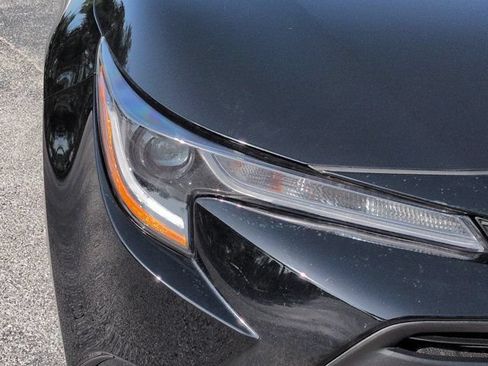 Used 2025 Toyota Corolla LE FWD image 9
