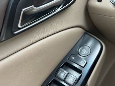 Used 2017 GMC Yukon XL SLE w/ SLE Value Package image 26