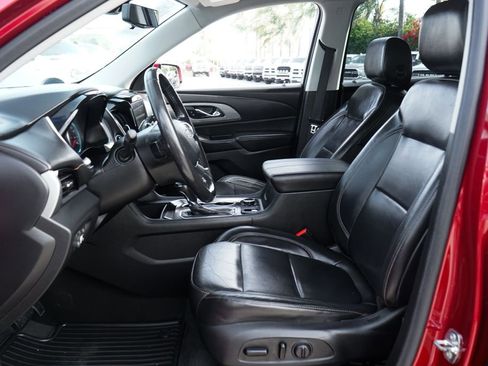 Used 2020 Chevrolet Traverse RS FWD image 20