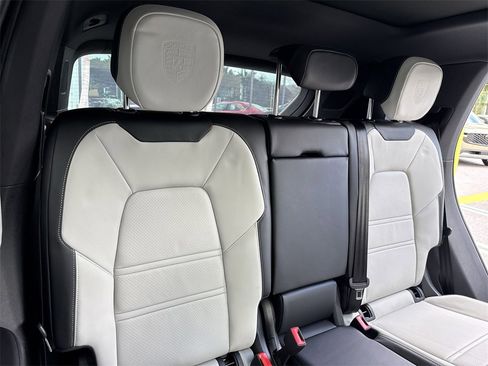 Used 2024 Porsche Cayenne S image 48