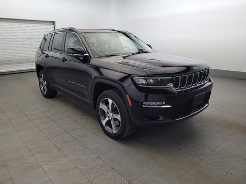 Used 2022 Jeep Grand Cherokee Limited 4xe w/ Luxury Tech Group II image 13