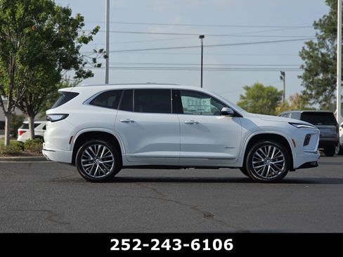 Used 2026 Buick Enclave Avenir w/ Super Cruise Package FWD image 8