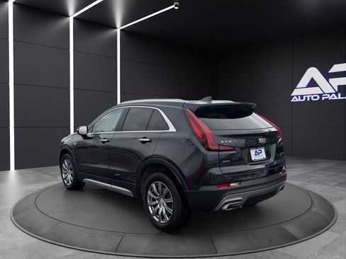 Used 2023 Cadillac XT4 Premium Luxury image 4