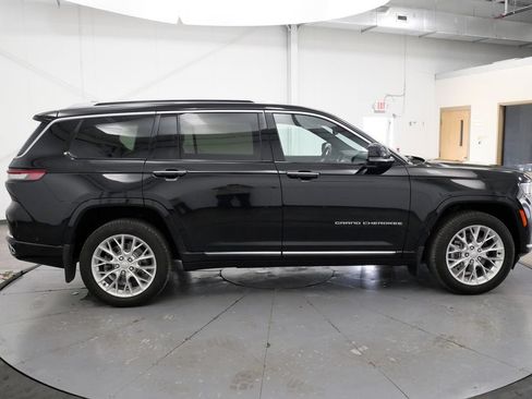 Used 2021 Jeep Grand Cherokee L Summit w/ Luxury Tech Group V AWD/4WD image 8