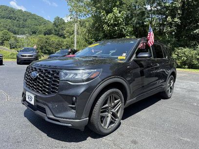 Certified 2025 Ford Explorer ST-Line w/ ST-Line Street Pack