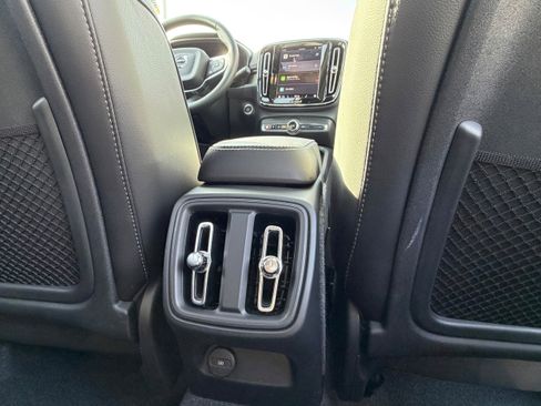 Certified 2025 Volvo XC40 B5 Plus image 14