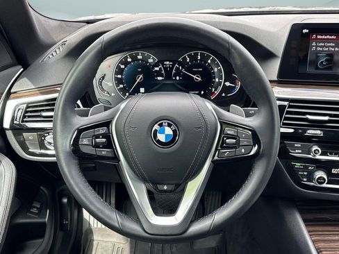 Used 2018 BMW 530i xDrive AWD/4WD image 17