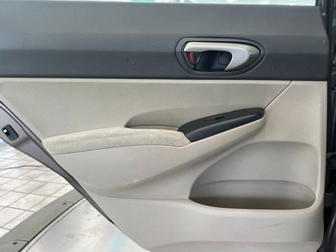 Used 2010 Honda Civic LX image 30