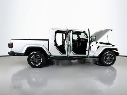 Used 2023 Jeep Gladiator Overland image 31