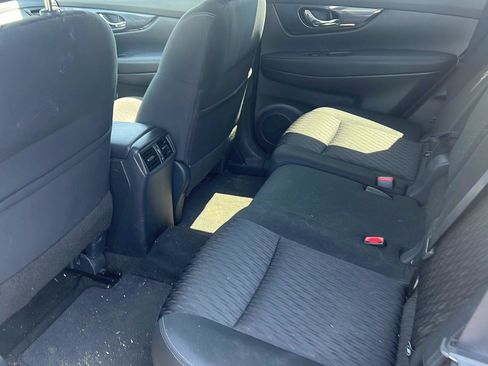 Used 2020 Nissan Rogue SV AWD/4WD image 14
