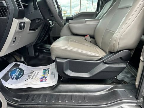 Used 2016 Ford F150 XL w/ Equipment Group 101A Mid AWD/4WD image 16