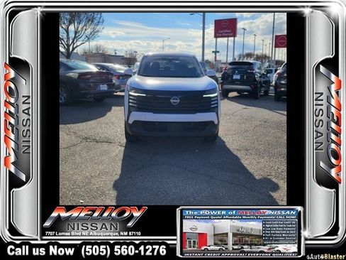 Certified 2025 Nissan Kicks SV w/ Charging Package image 5