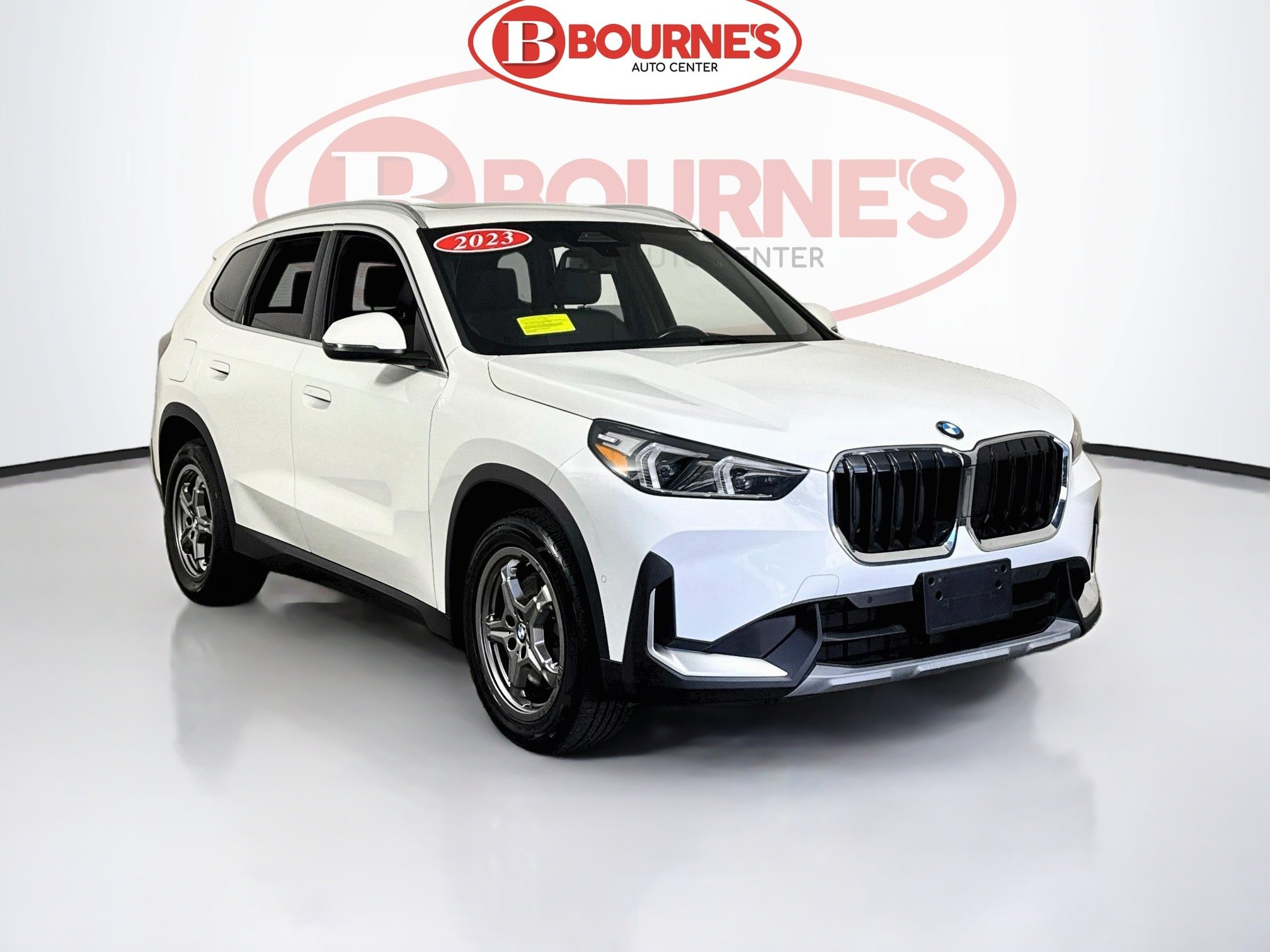 Used 2023 BMW X1 xDrive28i AWD/4WD image 1