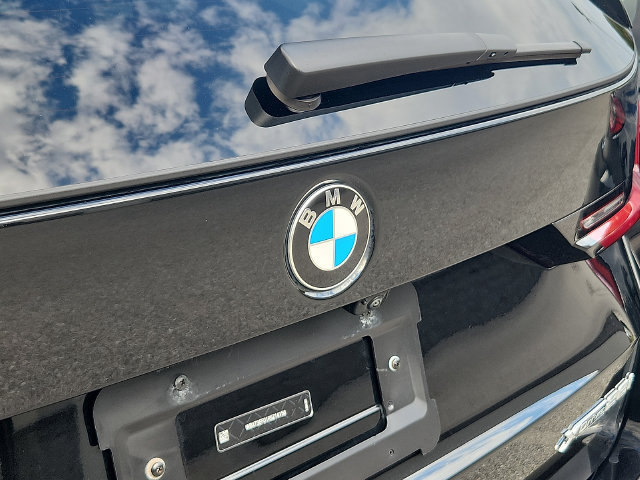 Used 2024 BMW X1 xDrive28i w/ M Sport Package AWD/4WD image 4