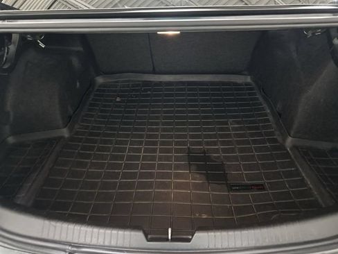 Used 2017 Chevrolet Malibu LT FWD image 16