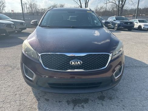 Used 2016 Kia Sorento LX w/ LX Convenience Package image 2