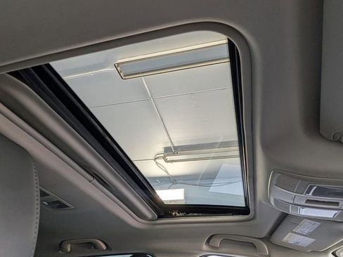 Used 2018 MAZDA CX-5 Touring w/ Preferred Equipment Package image 15