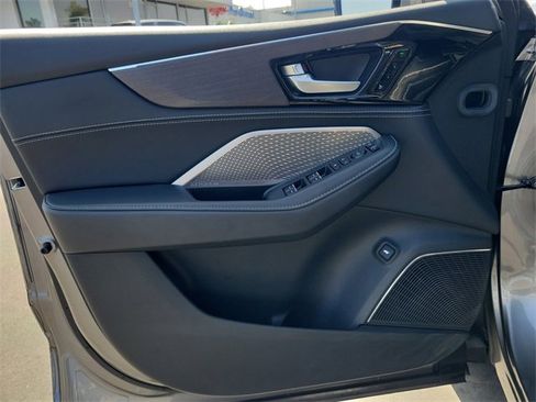 Used 2024 Acura MDX SH-AWD w/ Advance Package image 22