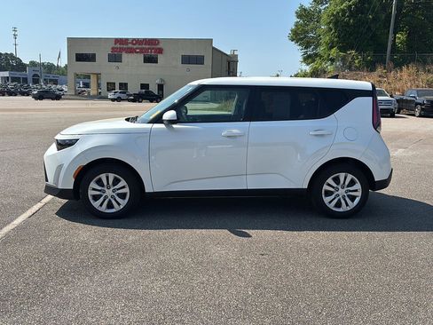 Used 2024 Kia Soul LX image 5
