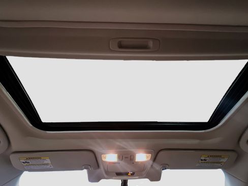 Used 2017 Subaru Outback 3.6R Limited image 17