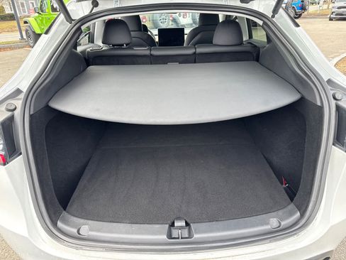 Used 2025 Tesla Model Y Performance image 33