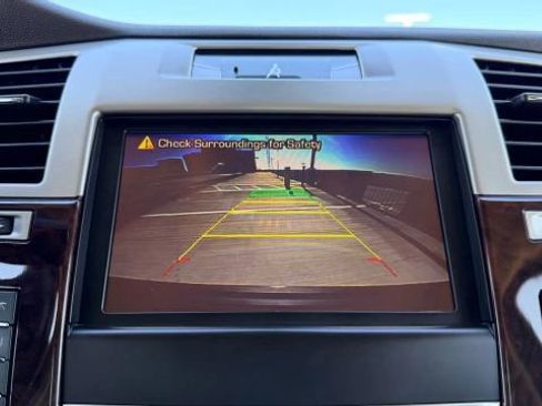 Used 2012 Cadillac Escalade Luxury image 46