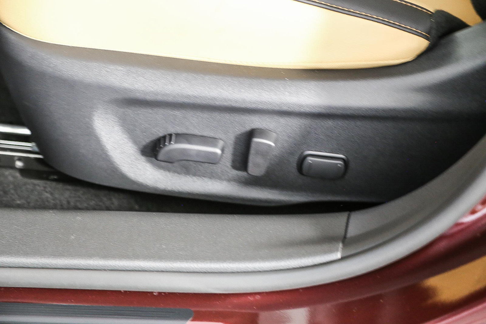 Used 2025 Nissan Sentra SV w/ SV Premium Package FWD image 22