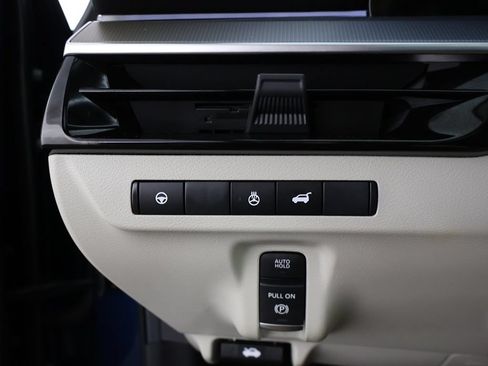 Used 2025 Nissan Murano SL AWD/4WD image 40