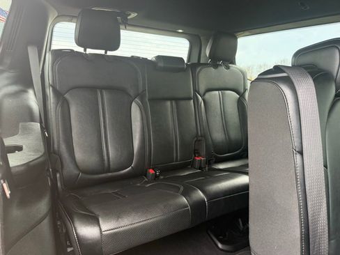 Used 2024 Jeep Wagoneer L Series II w/ Flexible Seating Group image 14