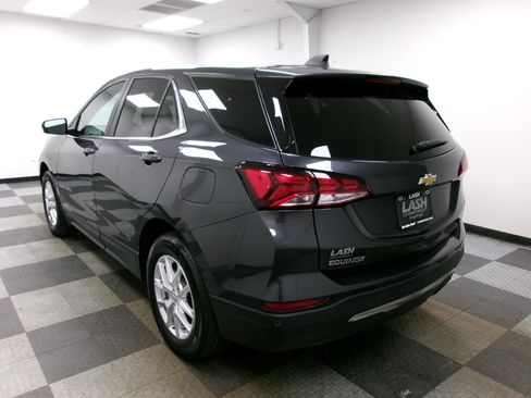 Used 2023 Chevrolet Equinox LT image 2