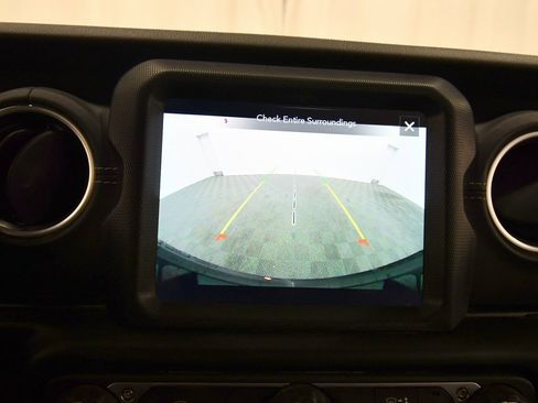 Used 2023 Jeep Wrangler Unlimited Sahara image 23