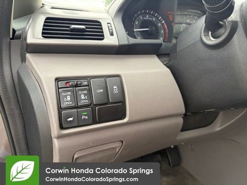 Used 2016 Honda Odyssey Touring Elite image 28
