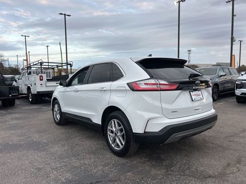 Used 2023 Ford Edge SEL image 5