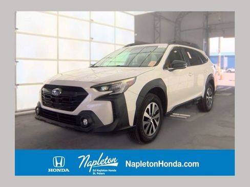 Used 2024 Subaru Outback Premium AWD/4WD image 1