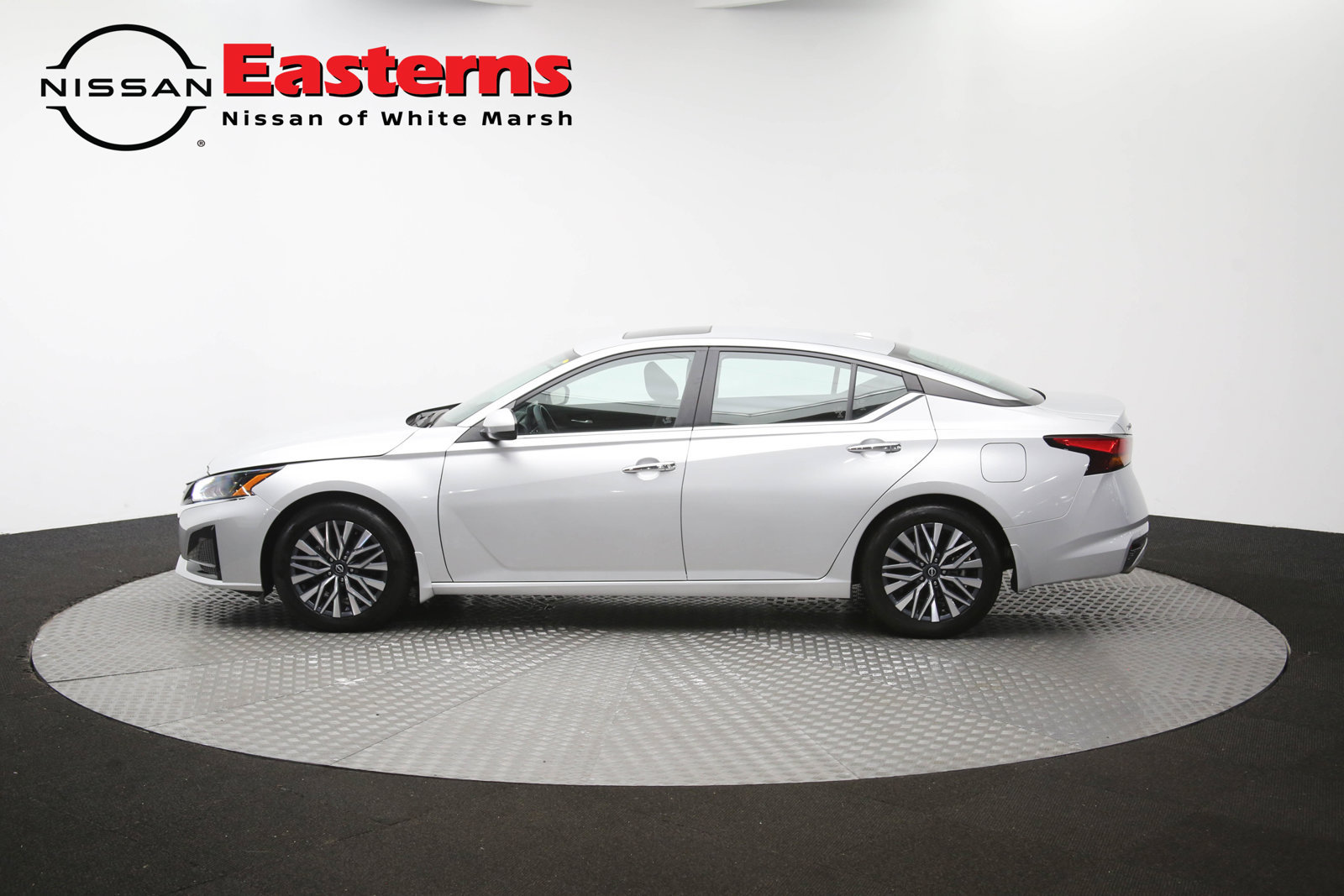 Used 2024 Nissan Altima 2.5 SV w/ SV Premium Package FWD image 60
