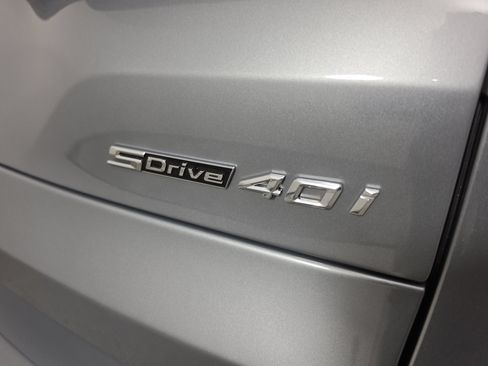 Used 2024 BMW X5 sDrive40i w/ M Sport Package RWD image 11