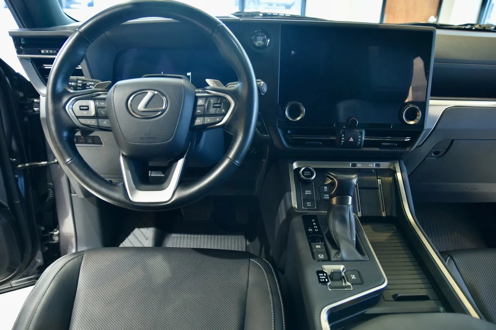 Used 2024 Lexus GX 550 w/ Accessory Package (Z1) AWD/4WD image 13