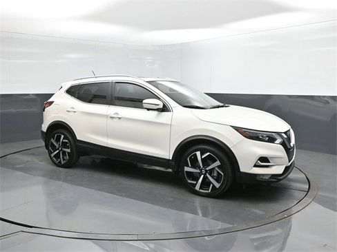 Used 2022 Nissan Rogue Sport SL w/ Premium Package image 17