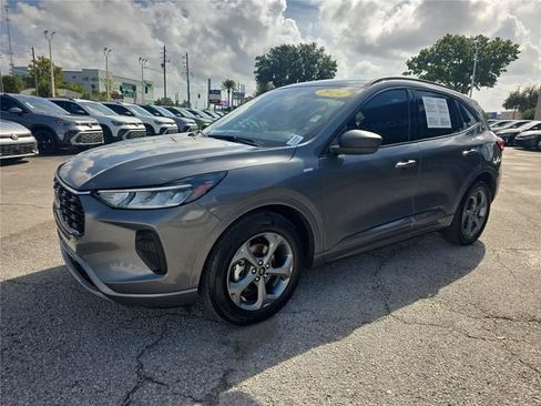 Used 2024 Ford Escape ST-Line w/ Tech Pack #1 FWD image 6