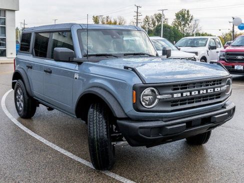 Used 2025 Ford Bronco Big Bend image 2