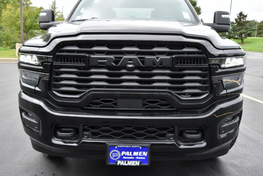 New 2026 RAM 3500 Big Horn AWD/4WD image 4