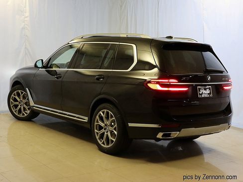 Used 2026 BMW X7 xDrive40i w/ Executive Package image 8