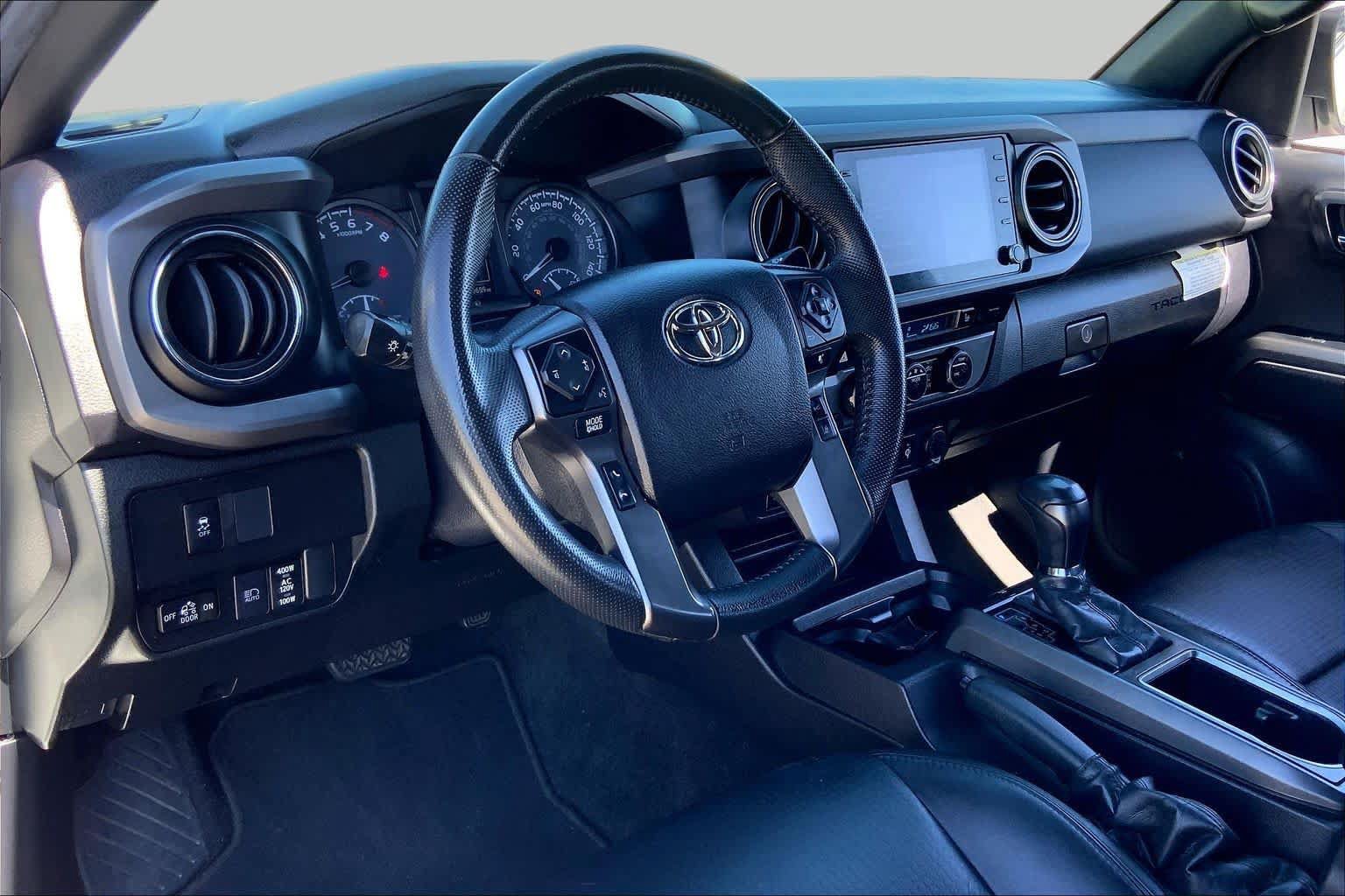 Used 2022 Toyota Tacoma TRD Sport w/ TRD Premium Sport Package RWD image 17