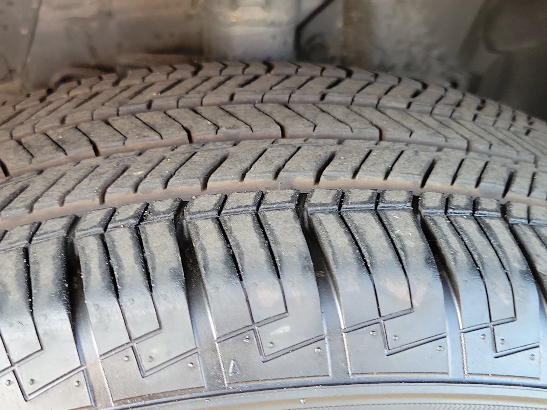 Used 2024 Nissan Rogue S FWD image 6