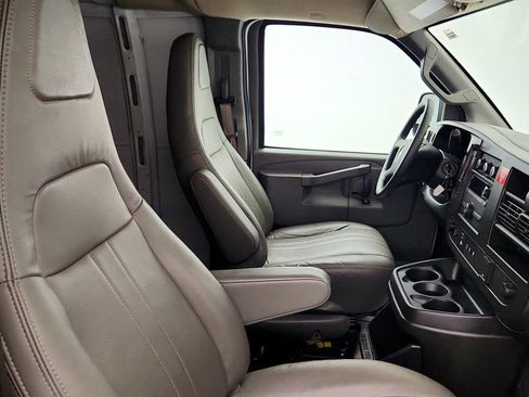 Used 2024 Chevrolet Express 3500 Extended RWD image 22
