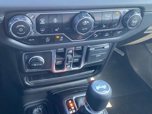 New 2025 Jeep Wrangler Sahara image 22