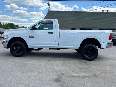 Used 2018 RAM 3500 Tradesman w/ Chrome Appearance Group AWD/4WD image 8