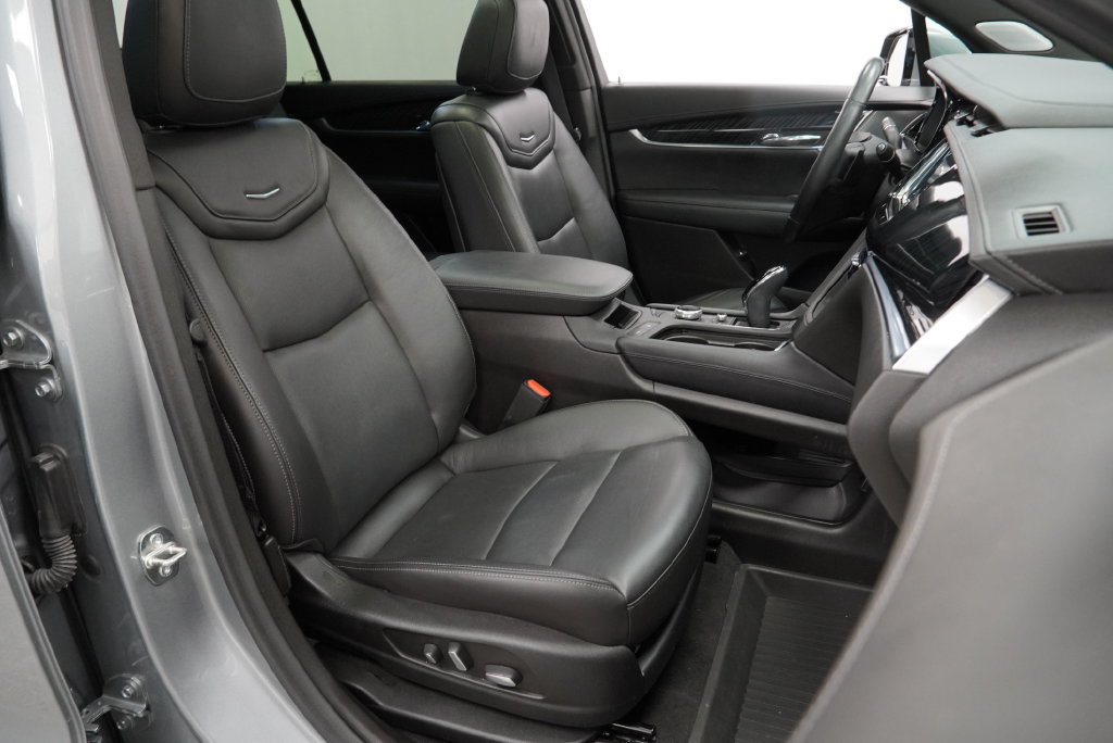 Certified 2023 Cadillac XT6 Premium Luxury AWD/4WD image 34